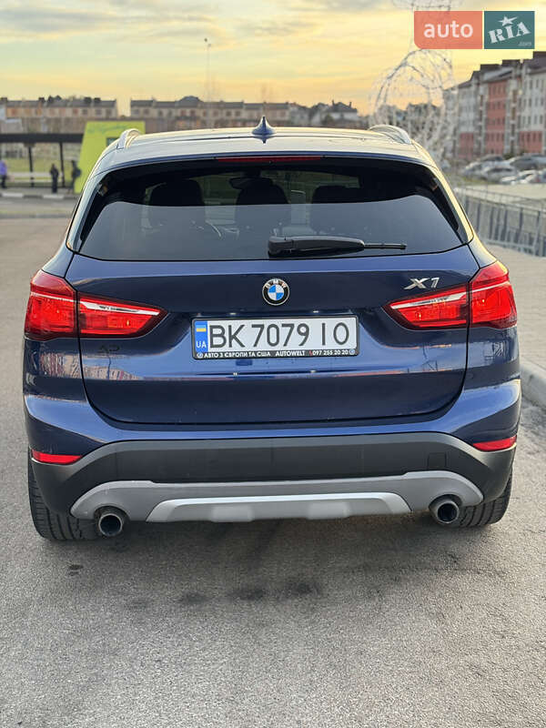 Внедорожник / Кроссовер BMW X1 2016 в Ровно