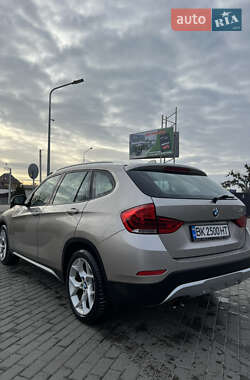 Внедорожник / Кроссовер BMW X1 2013 в Киеве