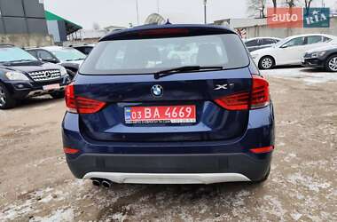 Внедорожник / Кроссовер BMW X1 2012 в 