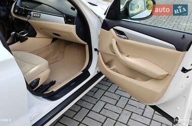 Внедорожник / Кроссовер BMW X1 2010 в 
