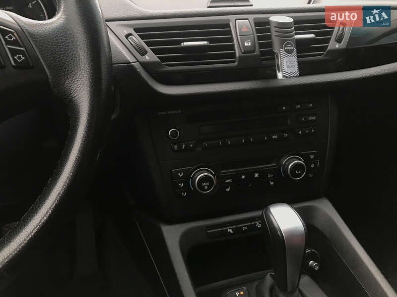 Внедорожник / Кроссовер BMW X1 2010 в Львове