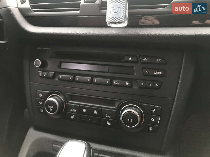 Внедорожник / Кроссовер BMW X1 2010 в Львове