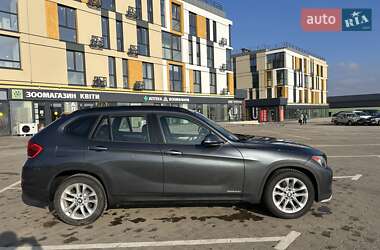 Позашляховик / Кросовер BMW X1 2014 в 