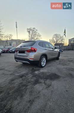 Внедорожник / Кроссовер BMW X1 2014 в Каменском