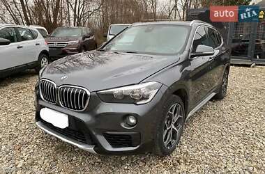 Внедорожник / Кроссовер BMW X1 2015 в 