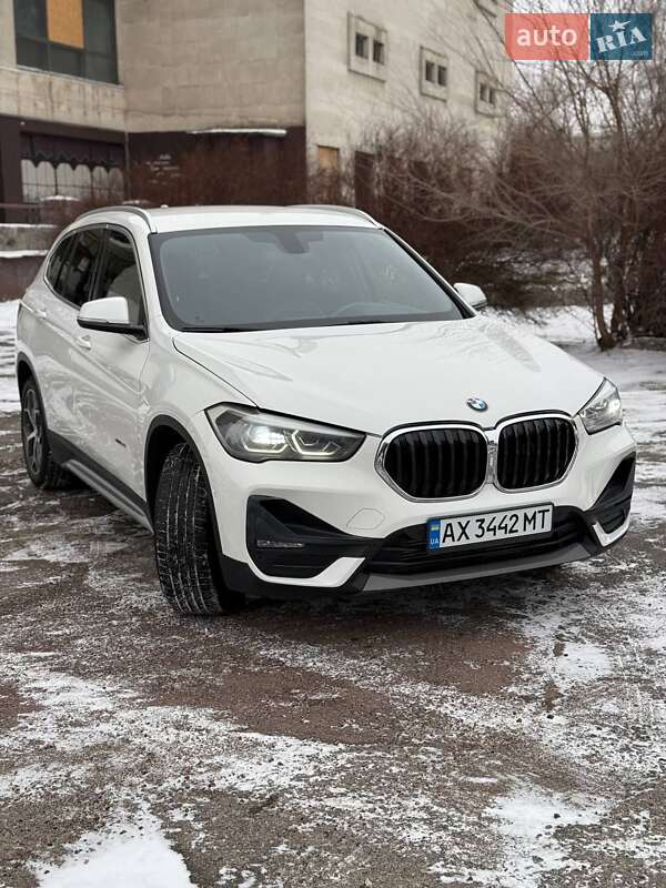 Внедорожник / Кроссовер BMW X1 2017 в Харькове