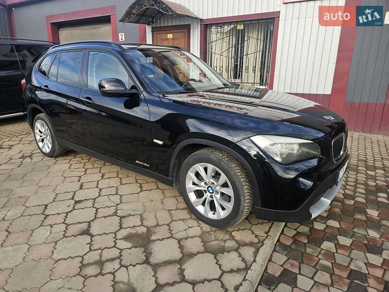 Внедорожник / Кроссовер BMW X1 2012 в Калуше