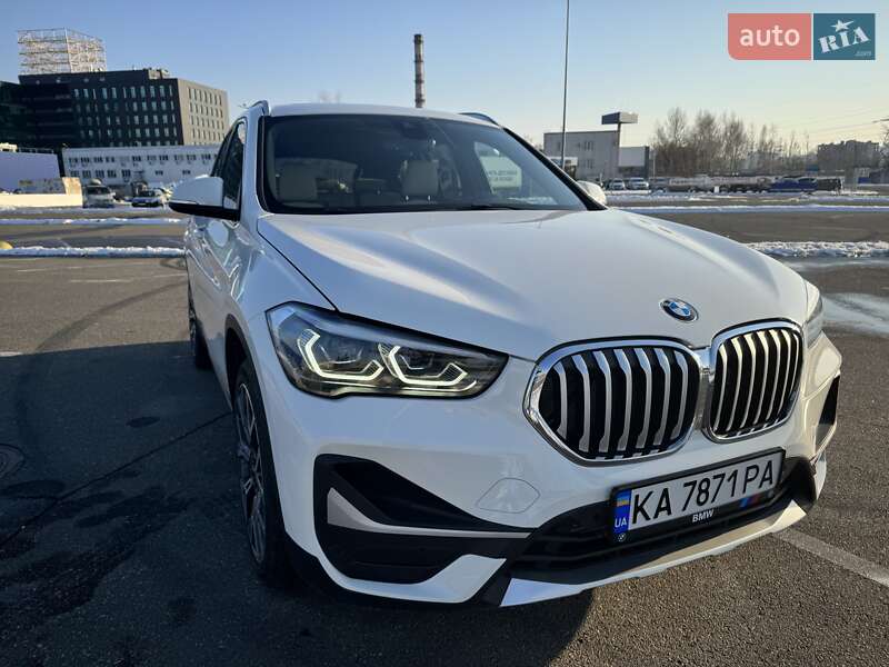 Позашляховик / Кросовер BMW X1 2021 в Києві