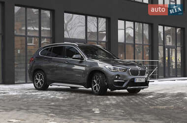 Внедорожник / Кроссовер BMW X1 2016 в Полтаве