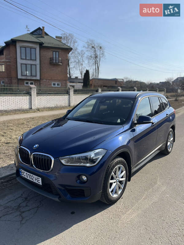 Внедорожник / Кроссовер BMW X1 2016 в Львове