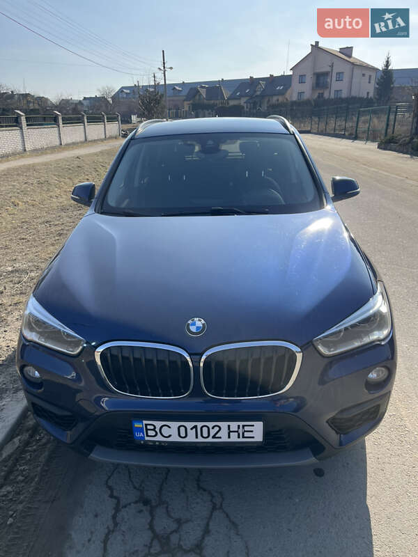 Внедорожник / Кроссовер BMW X1 2016 в Львове