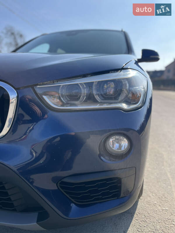 Внедорожник / Кроссовер BMW X1 2016 в Львове