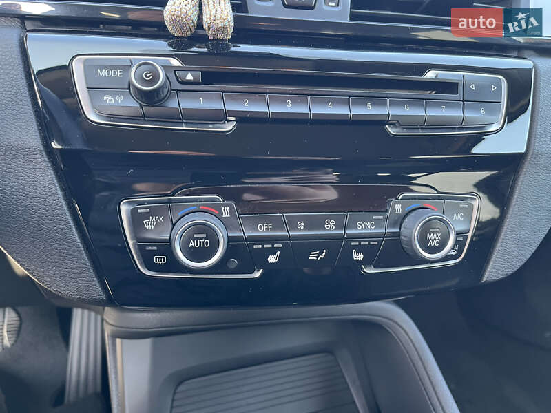 Внедорожник / Кроссовер BMW X1 2016 в Львове