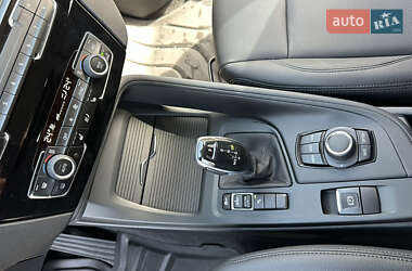 Позашляховик / Кросовер BMW X1 2022 в 