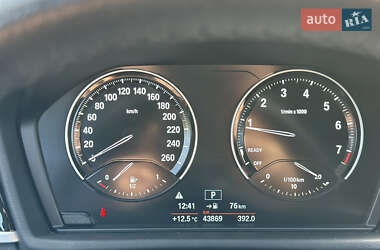 Позашляховик / Кросовер BMW X1 2022 в 