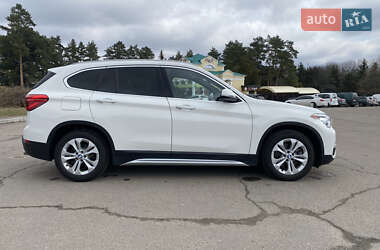 Позашляховик / Кросовер BMW X1 2019 в 