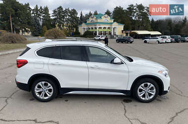 Позашляховик / Кросовер BMW X1 2019 в 