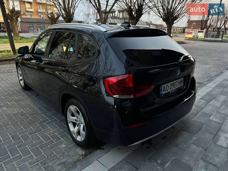 Внедорожник / Кроссовер BMW X1 2014 в Ужгороде