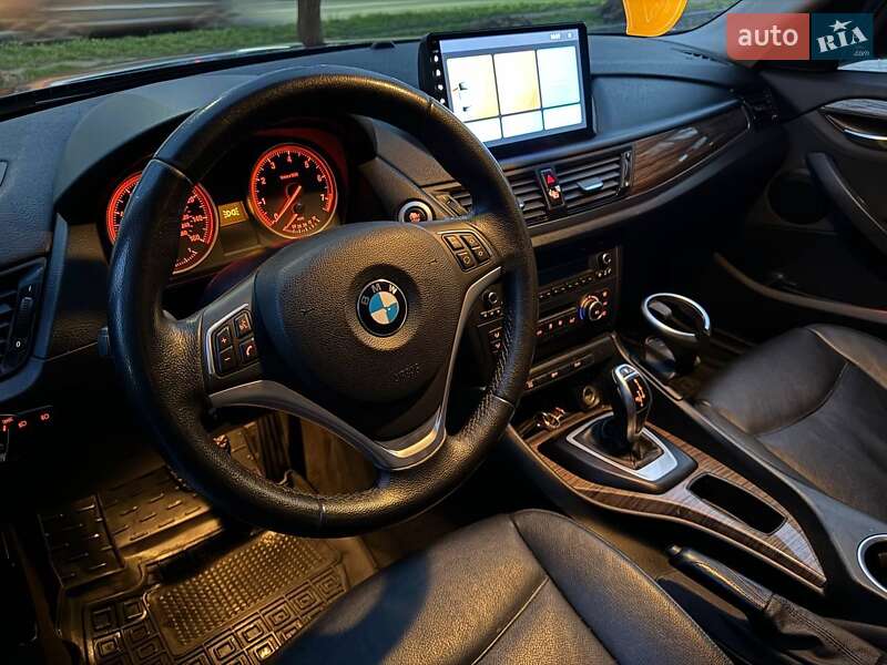 Внедорожник / Кроссовер BMW X1 2014 в Ужгороде