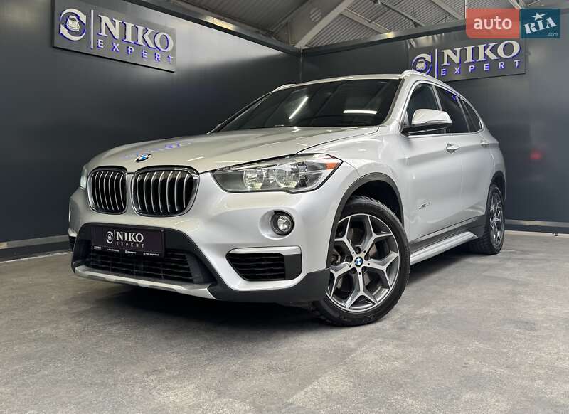 Позашляховик / Кросовер BMW X1 2017 в 