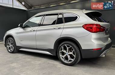Позашляховик / Кросовер BMW X1 2017 в 