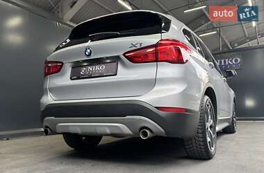 Позашляховик / Кросовер BMW X1 2017 в 