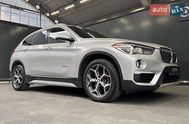 Позашляховик / Кросовер BMW X1 2017 в 