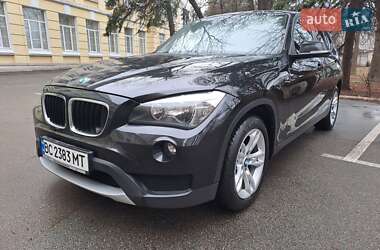 Позашляховик / Кросовер BMW X1 2013 в Києві