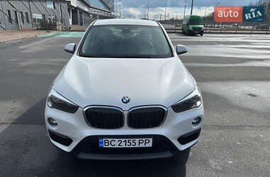 Внедорожник / Кроссовер BMW X1 2015 в 