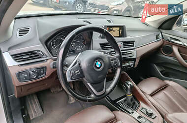 Внедорожник / Кроссовер BMW X1 2016 в 
