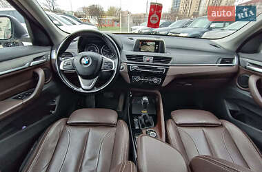 Внедорожник / Кроссовер BMW X1 2016 в 