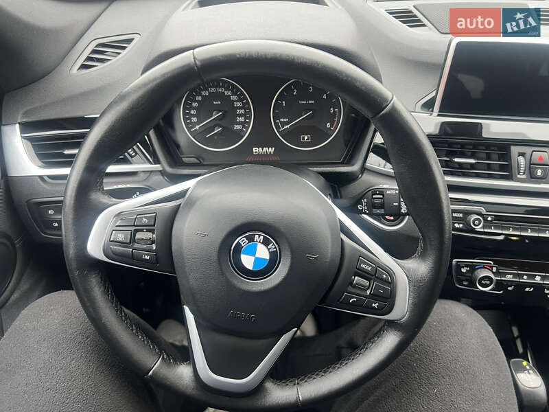 Позашляховик / Кросовер BMW X1 2016 в Лопатині