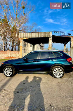 Внедорожник / Кроссовер BMW X1 2013 в 