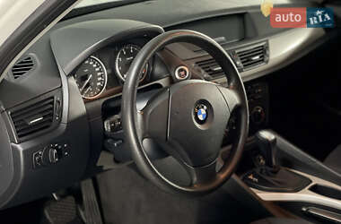 Позашляховик / Кросовер BMW X1 2011 в 