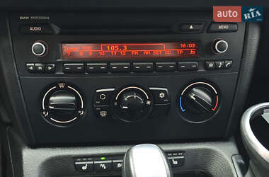 Позашляховик / Кросовер BMW X1 2011 в 