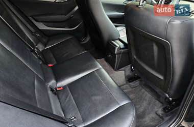 Позашляховик / Кросовер BMW X1 2011 в 