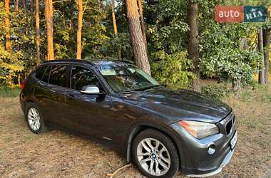 Внедорожник / Кроссовер BMW X1 2015 в 