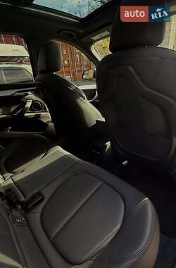 Внедорожник / Кроссовер BMW X1 2016 в 