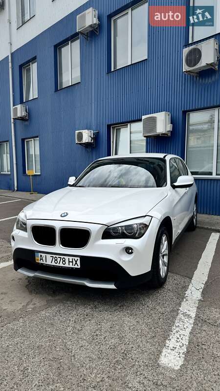Внедорожник / Кроссовер BMW X1 2012 в 