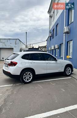 Внедорожник / Кроссовер BMW X1 2012 в 