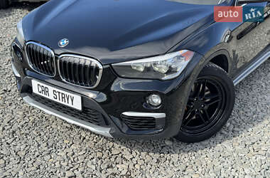 Позашляховик / Кросовер BMW X1 2018 в 