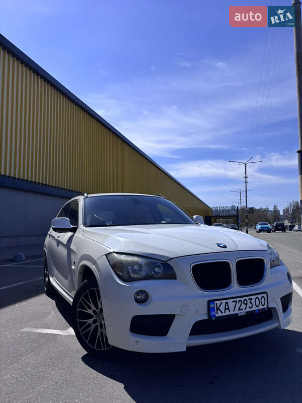 Внедорожник / Кроссовер BMW X1 2012 в 