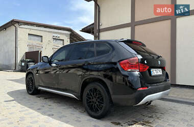 Внедорожник / Кроссовер BMW X1 2012 в 