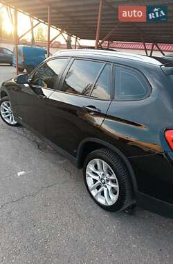 Внедорожник / Кроссовер BMW X1 2014 в 