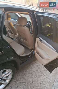 Внедорожник / Кроссовер BMW X1 2014 в 