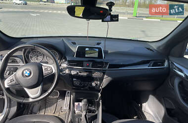Внедорожник / Кроссовер BMW X1 2017 в 