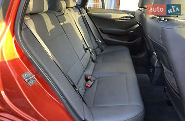 Позашляховик / Кросовер BMW X1 2013 в 