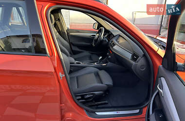 Позашляховик / Кросовер BMW X1 2013 в 