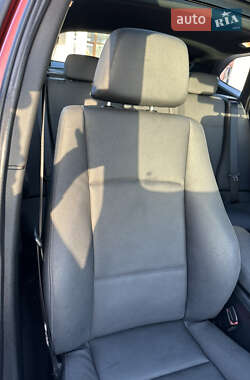 Позашляховик / Кросовер BMW X1 2013 в 