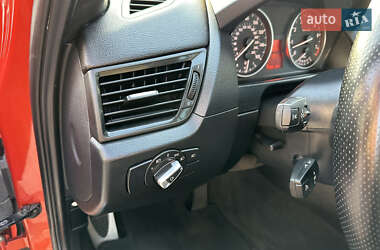 Позашляховик / Кросовер BMW X1 2013 в 